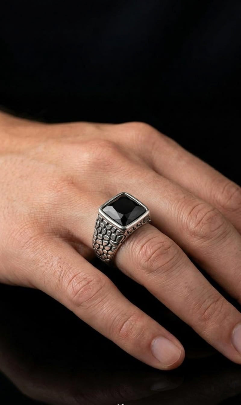 Cobblestone Black Crystal Ring