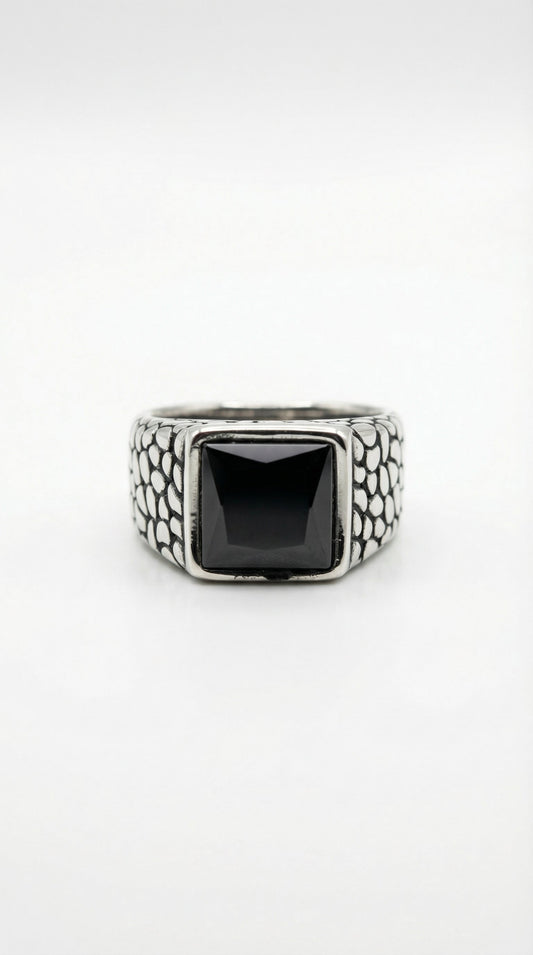 Cobblestone Black Crystal Ring